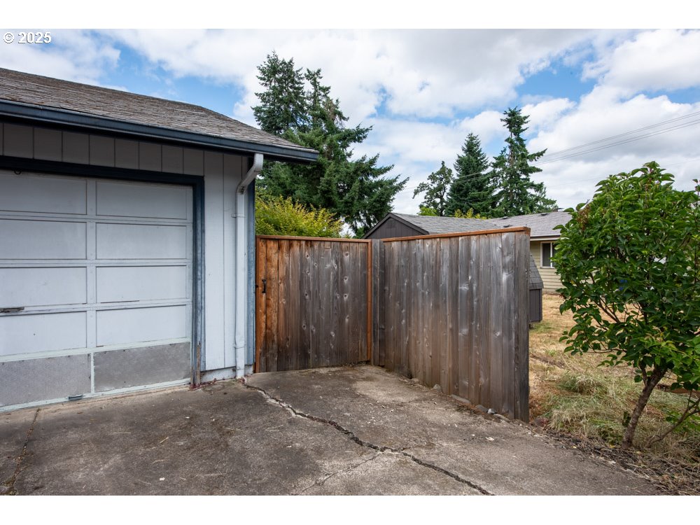 4631 Daisy Street Springfield, OR 97478 - Photo 45 of 46