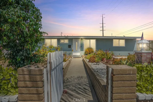 a view of a terrace with sitting area