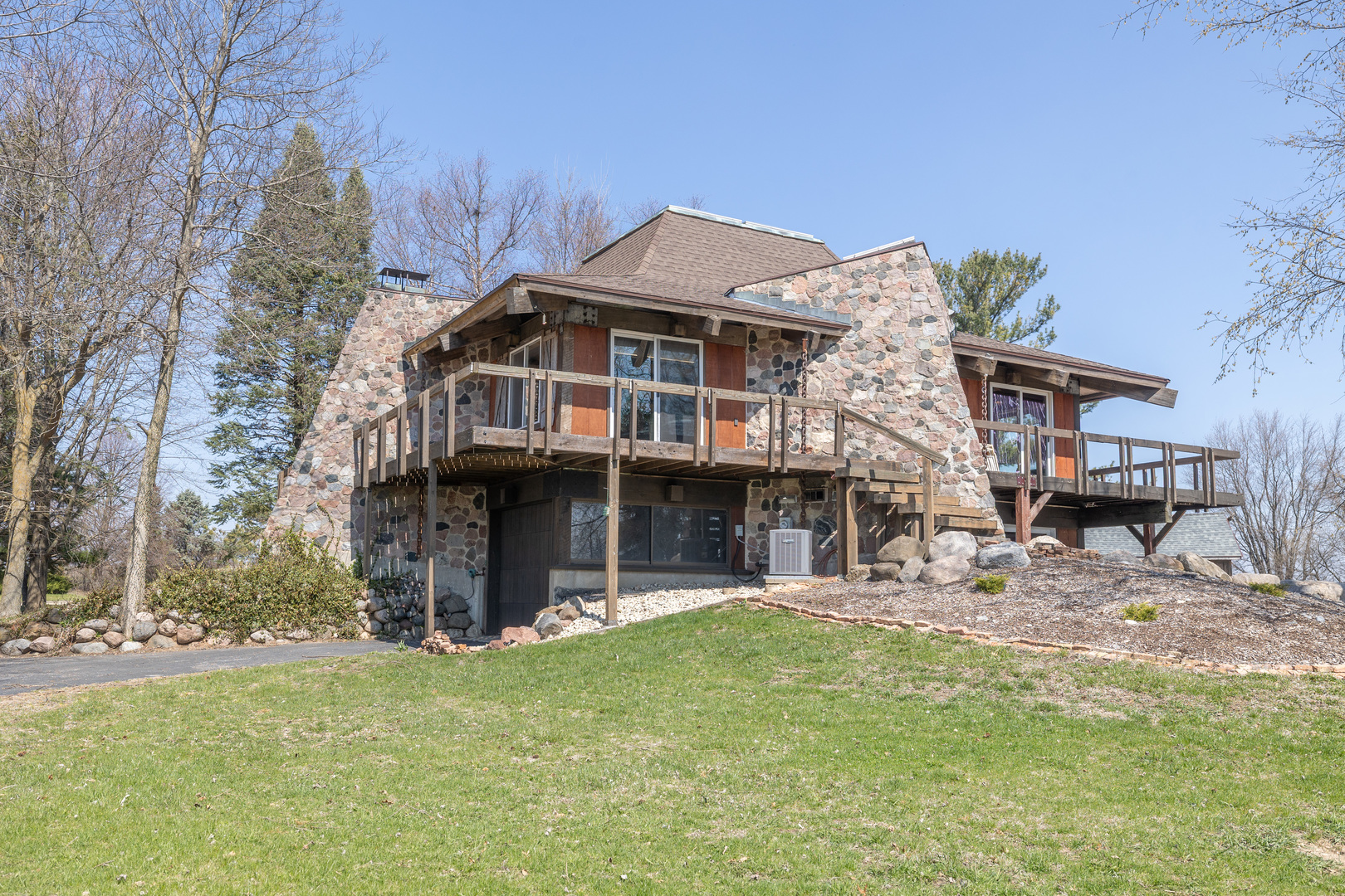 35444 Irene Road Kirkland, IL 60146 - Photo 3 of 62 Gallery Image 3