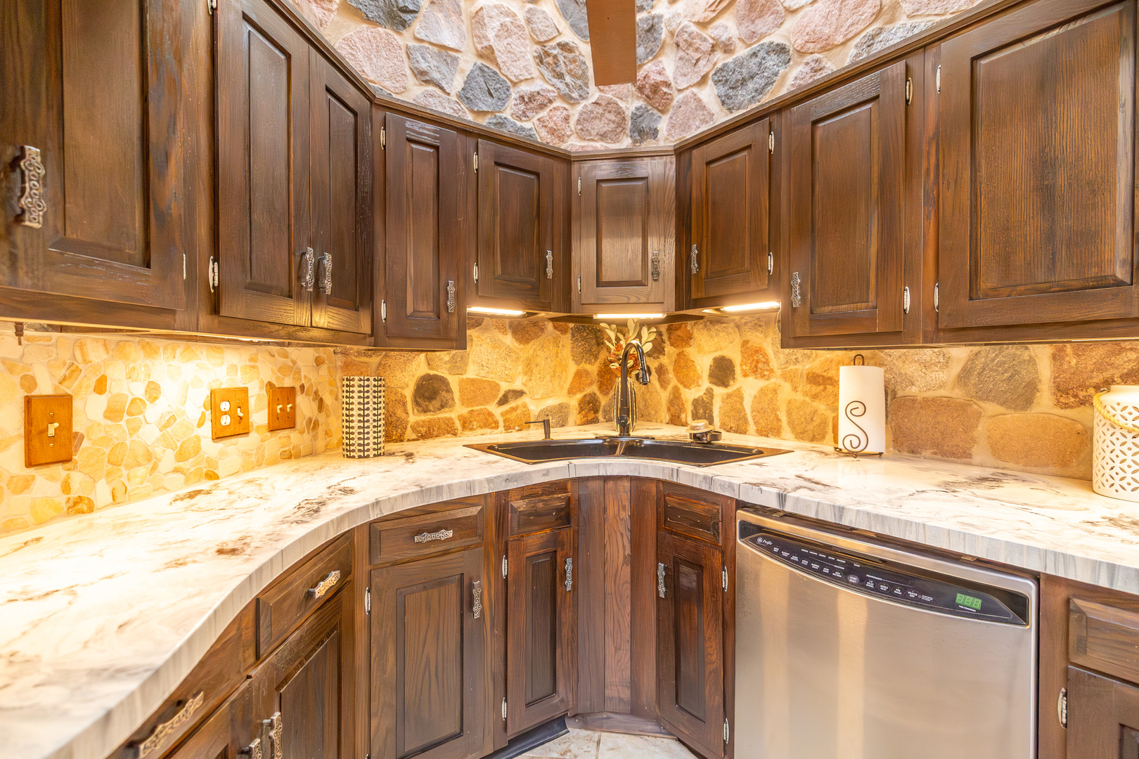 35444 Irene Road Kirkland, IL 60146 - Photo 33 of 62 Gallery Image 33