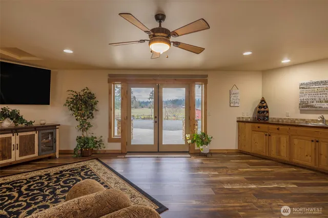 a view of a storage & utility room