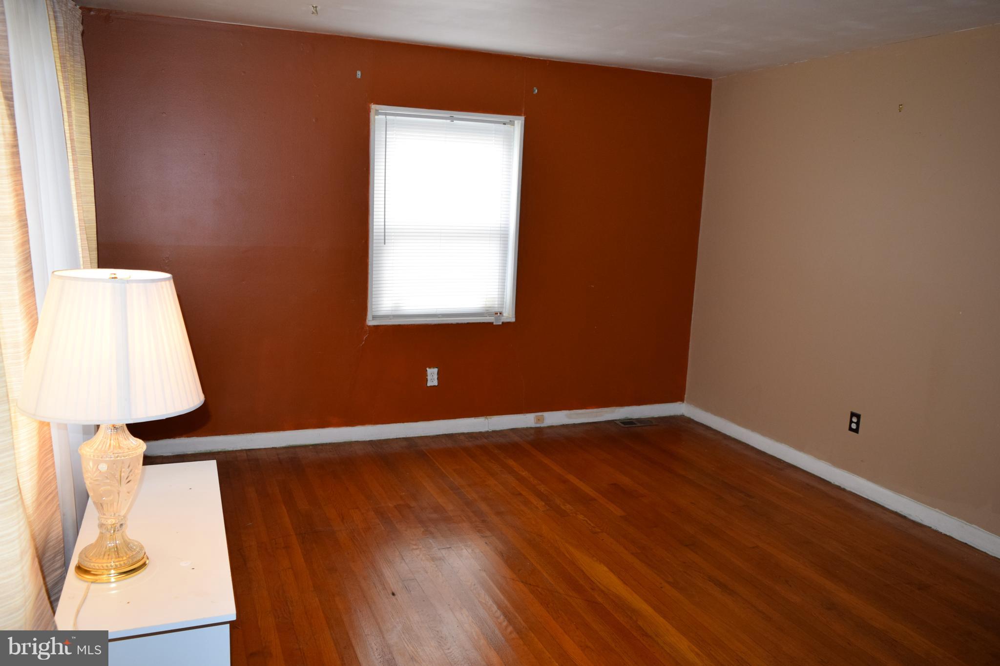 6817 Decatur Street Hyattsville, MD 20784 - Photo 3 of 30 Living Room