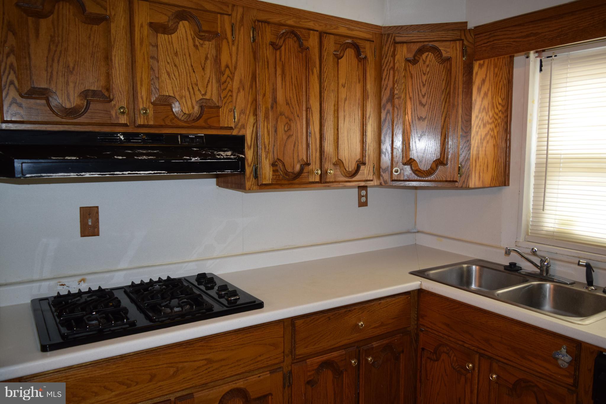 6817 Decatur Street Hyattsville, MD 20784 - Photo 7 of 30 Kitchen