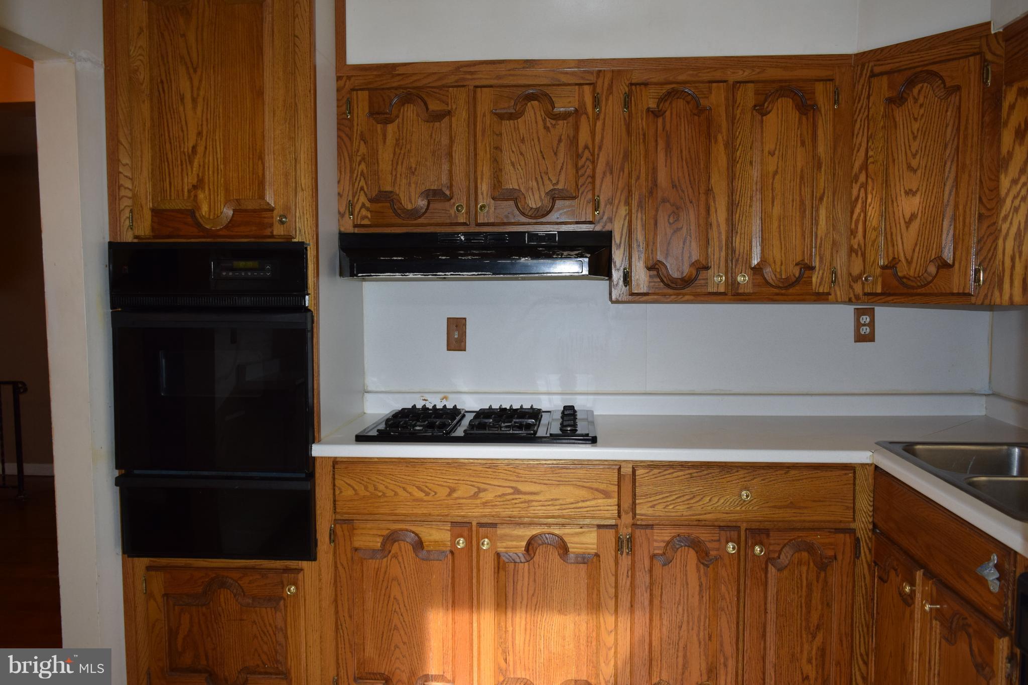 6817 Decatur Street Hyattsville, MD 20784 - Photo 8 of 30 Kitchen