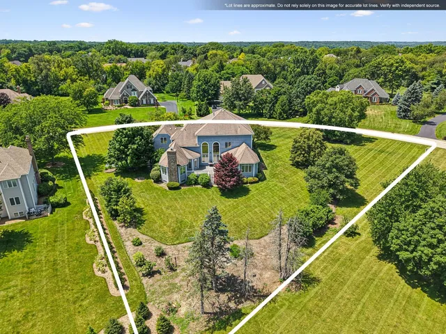 $1,199,000 | 6605 Oakwood Manor Drive, Crystal Lake, IL 60012
