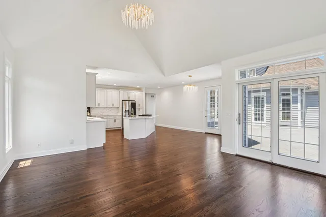 $1,199,000 | 6605 Oakwood Manor Drive, Crystal Lake, IL 60012