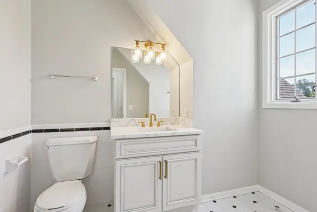 $1,199,000 | 6605 Oakwood Manor Drive, Crystal Lake, IL 60012