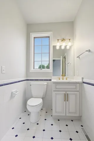 $1,199,000 | 6605 Oakwood Manor Drive, Crystal Lake, IL 60012