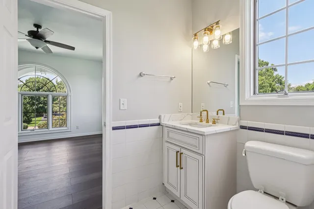 $1,199,000 | 6605 Oakwood Manor Drive, Crystal Lake, IL 60012