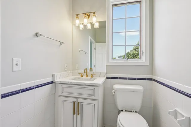 $1,199,000 | 6605 Oakwood Manor Drive, Crystal Lake, IL 60012