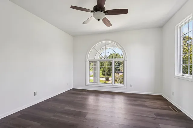 $1,199,000 | 6605 Oakwood Manor Drive, Crystal Lake, IL 60012