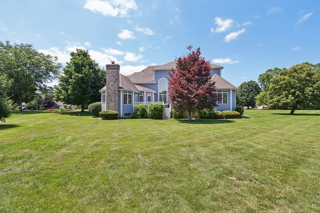 $1,199,000 | 6605 Oakwood Manor Drive, Crystal Lake, IL 60012