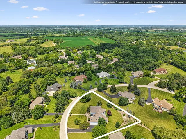 $1,199,000 | 6605 Oakwood Manor Drive, Crystal Lake, IL 60012