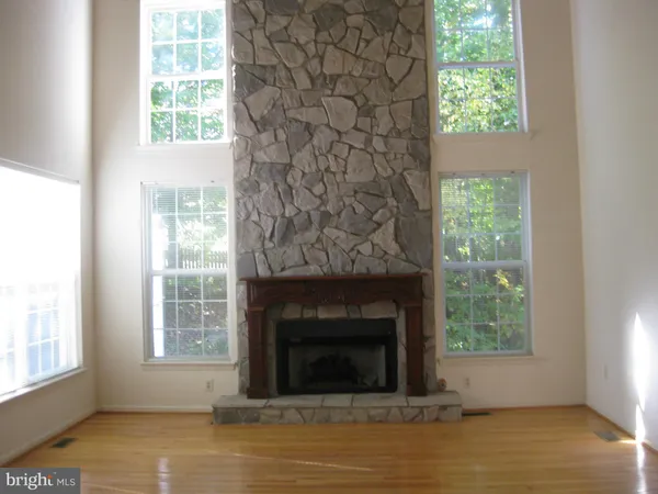 $3,800 | 15518 Toddsbury Lane, Manassas, VA 20112