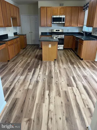 $3,800 | 15518 Toddsbury Lane, Manassas, VA 20112