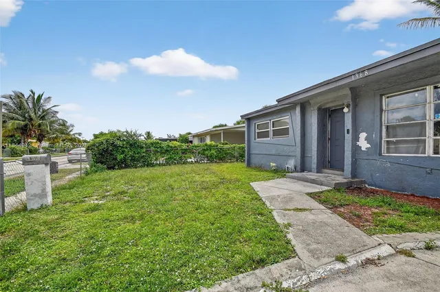 $394,000 | 1368 11th Street, West Palm Beach, FL 33401