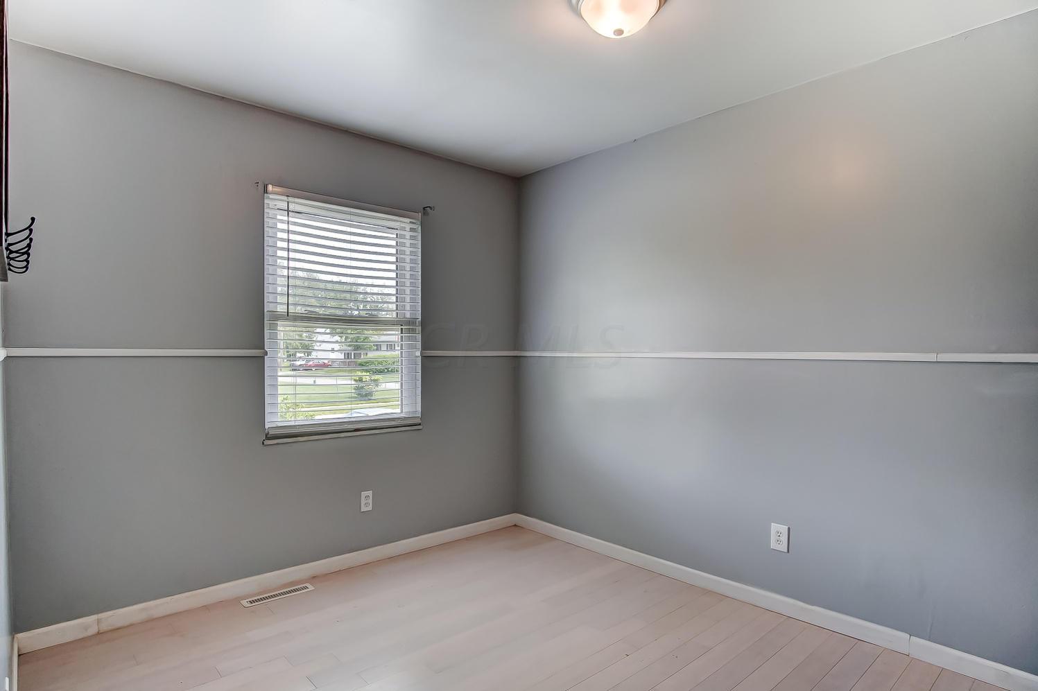 3323 Dunloe Road Columbus, OH 43232 - Photo 12 of 18 Gallery Image 12