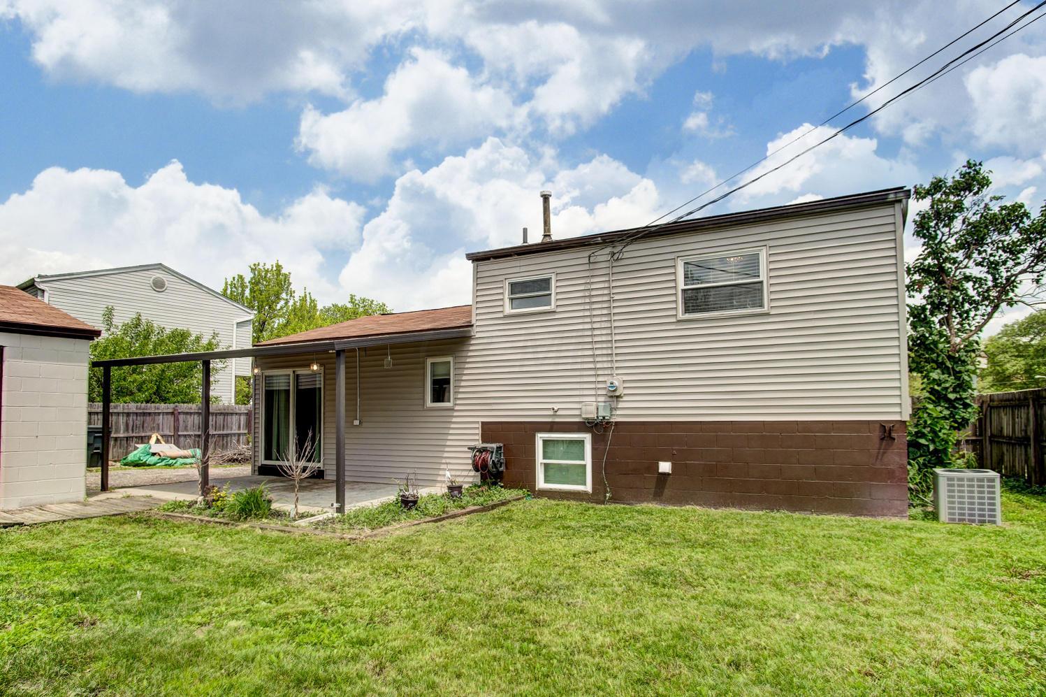 3323 Dunloe Road Columbus, OH 43232 - Photo 14 of 18 Gallery Image 14
