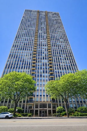 $3,100 | 1660 North LaSalle Drive, Unit 2508, Chicago, IL 60614