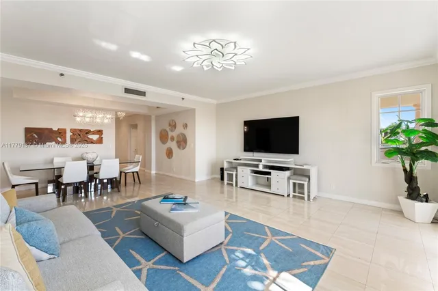 a view of entryway with bathroom