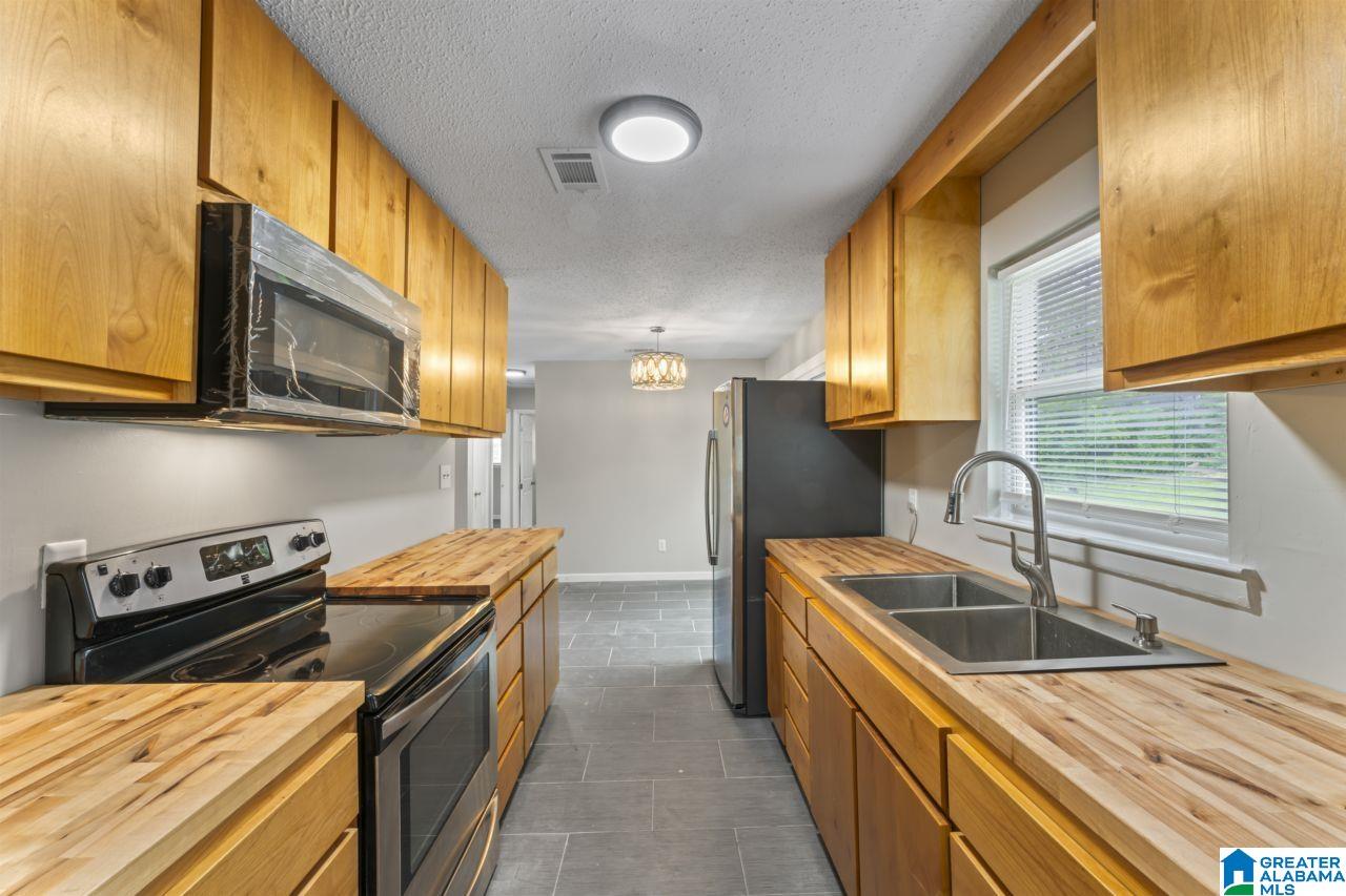 154 Maylene Lane Alabaster, AL 35114 - Photo 9 of 25