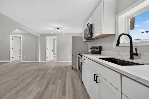 $580,000 | 303 West Main Street, Millbury, MA 01527