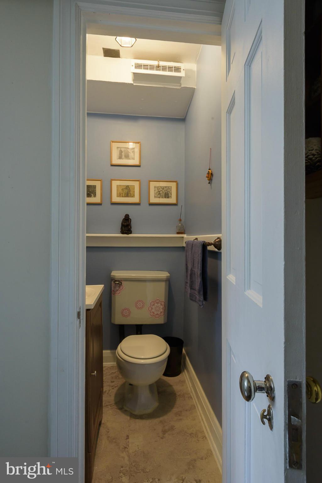 703 Nottingham Road Baltimore, MD 21229 - Photo 8 of 29 Bath