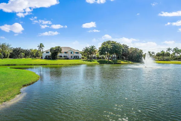 $2,350 | 353 Highway 1, Unit B8, Jupiter, FL 33477