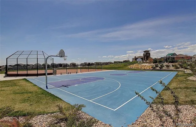 a view of a tennis court