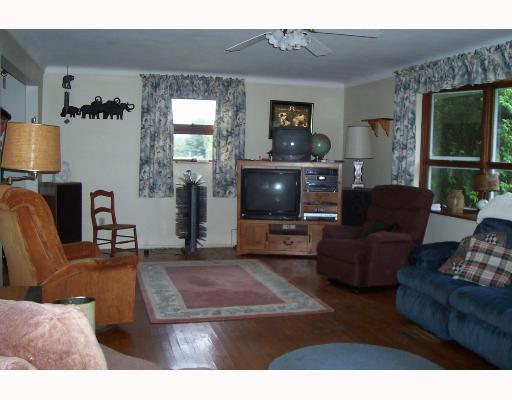 116 Crouse Road Greensburg, PA 15601 - Photo 2 of 8 Living Room.
