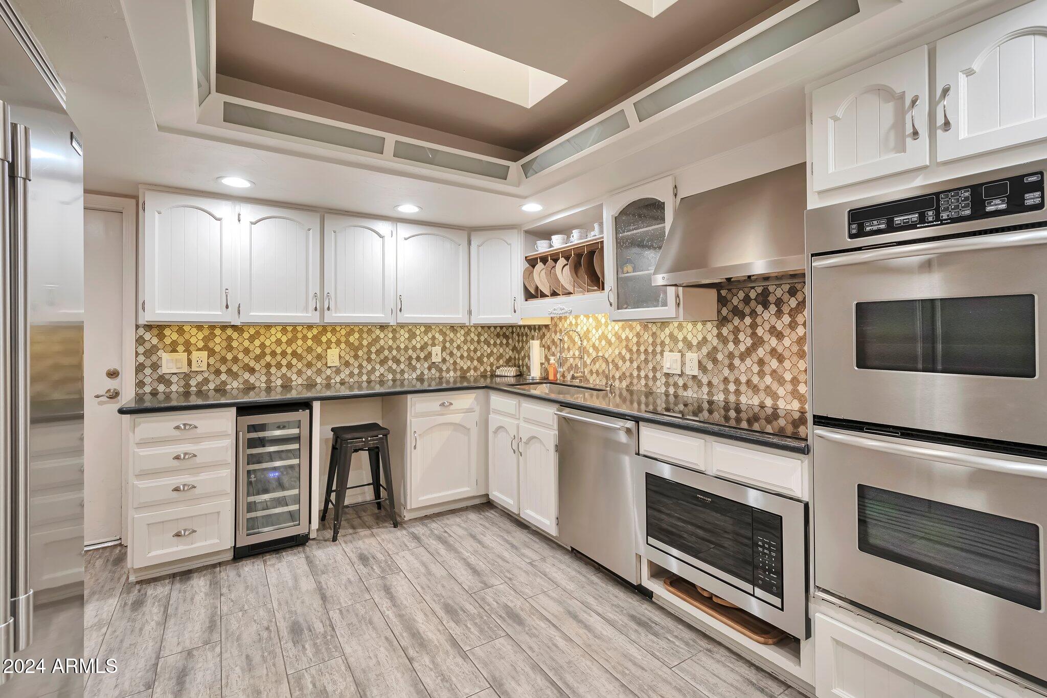 1112 North Cherry Mesa, AZ 85201 - Photo 11 of 25 Kitchen with wine cooler