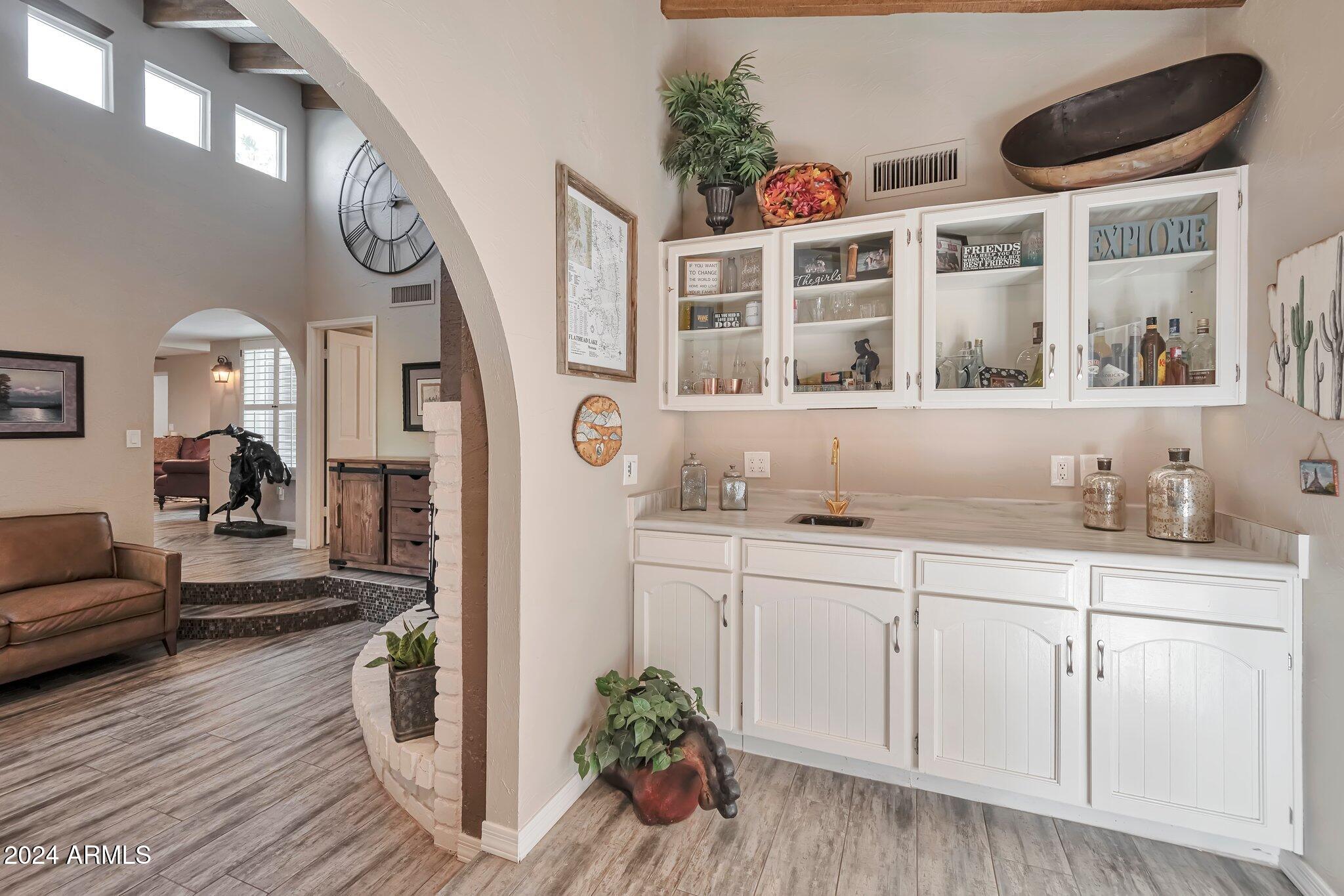 1112 North Cherry Mesa, AZ 85201 - Photo 12 of 25 Wet Bar