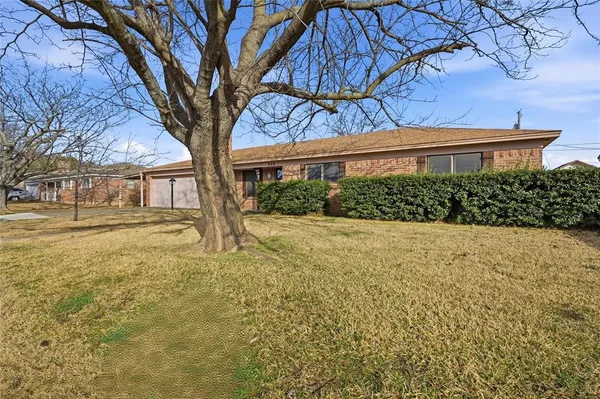 $1,650 | 306 Texoma Drive, Whitesboro, TX 76273