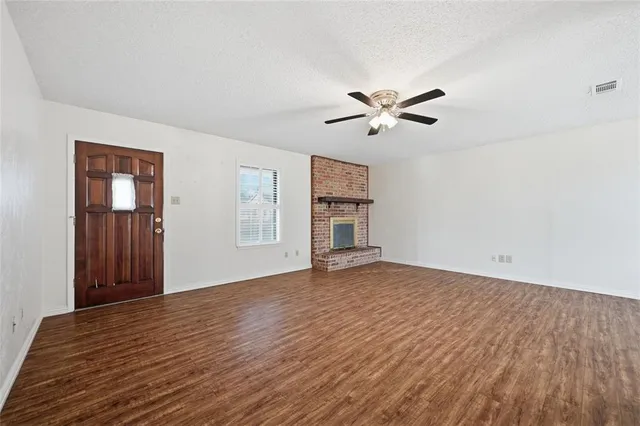 $1,650 | 306 Texoma Drive, Whitesboro, TX 76273