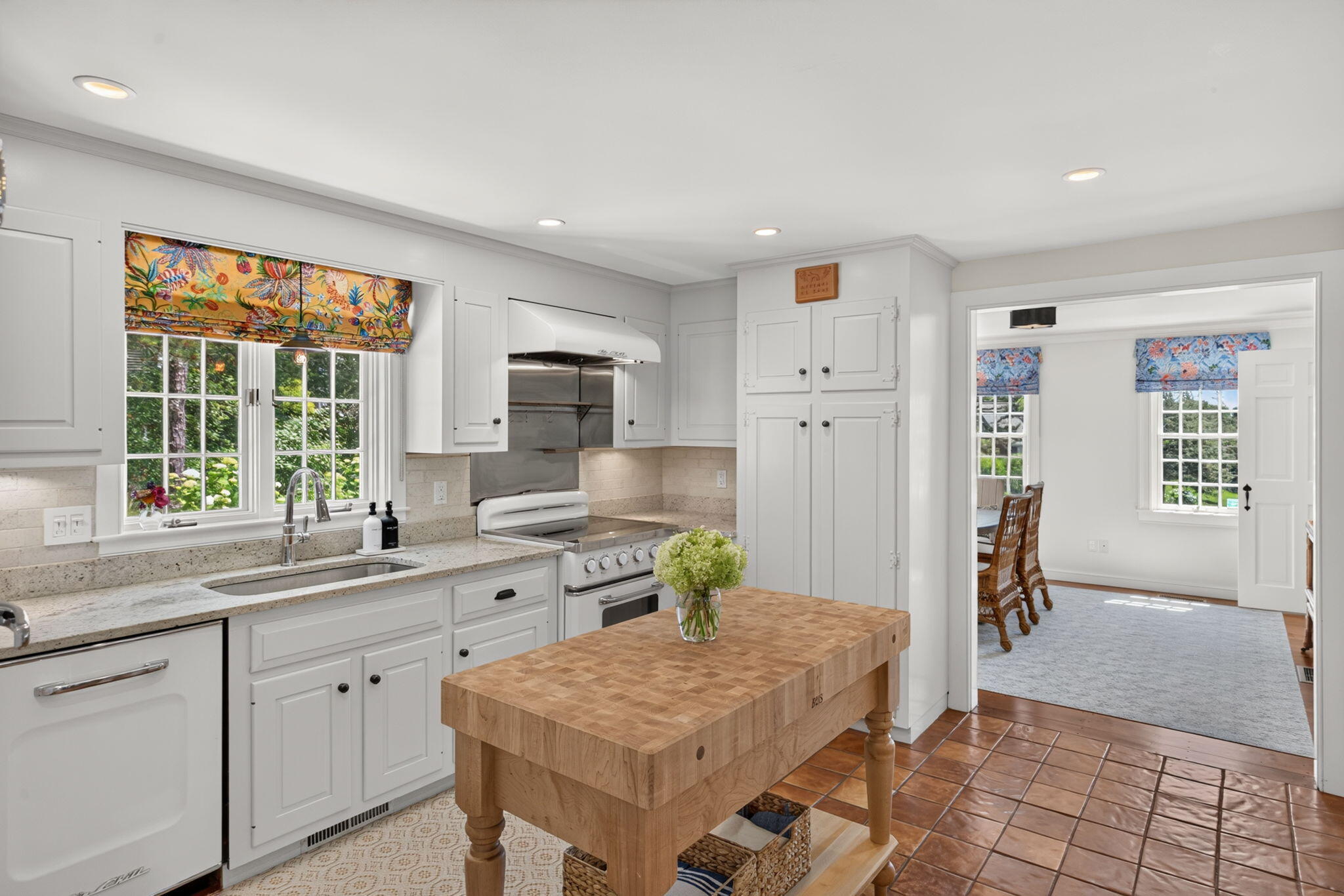 141 Point Hill Road West Barnstable, MA 02668 - Photo 8 of 67 Kitchen - 78-8P0A6443