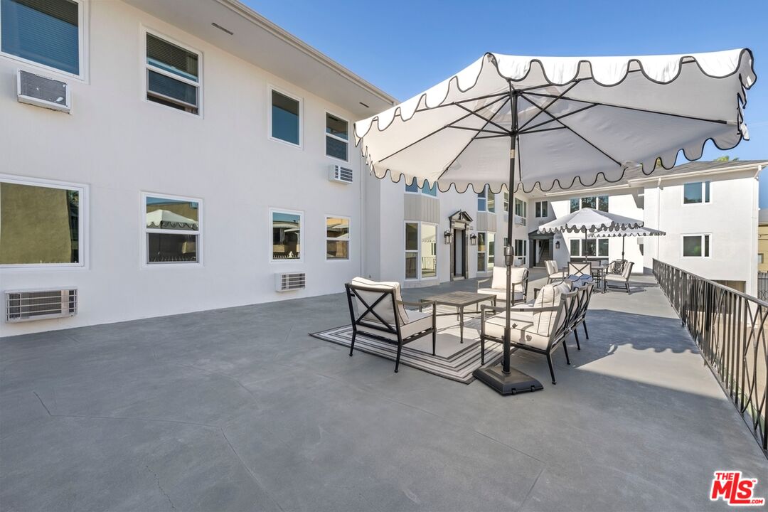 1250 North Crescent Heights Boulevard, Unit 2 West Hollywood, CA 90046 - Photo 14 of 18