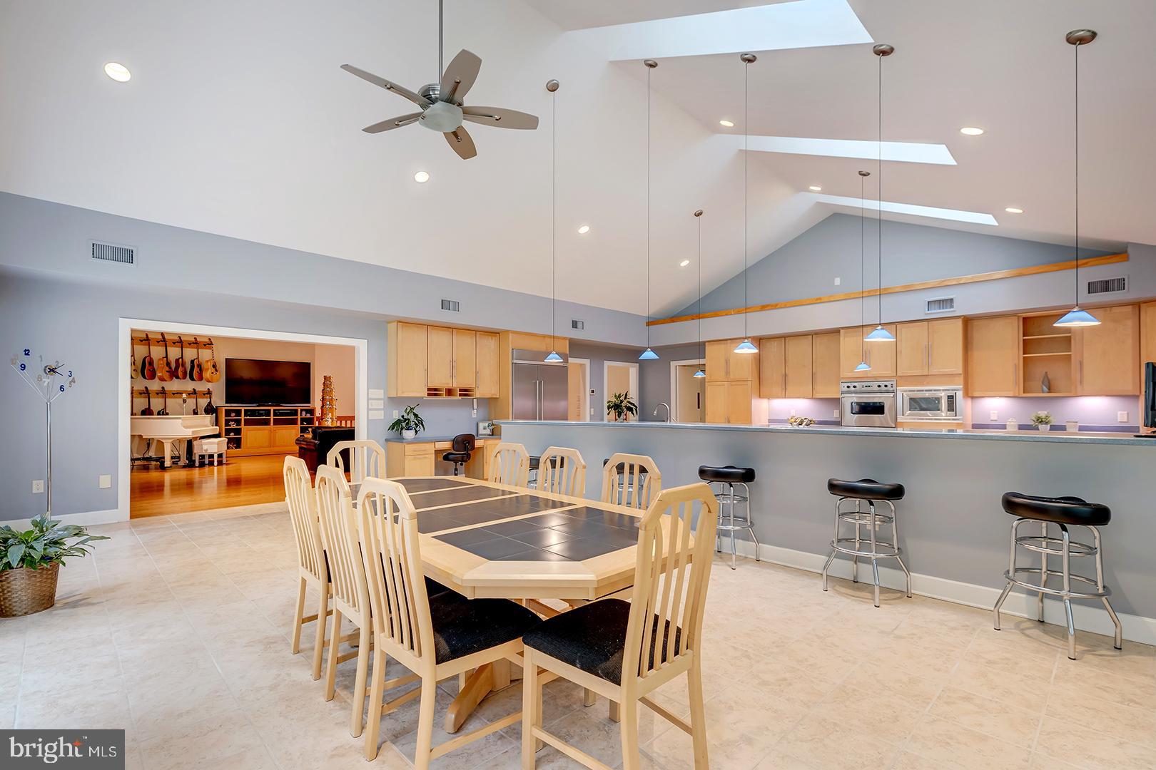 22095 Wilson Road Georgetown, DE 19947 - Photo 37 of 137 Morning Room/Dining area next to kitchen