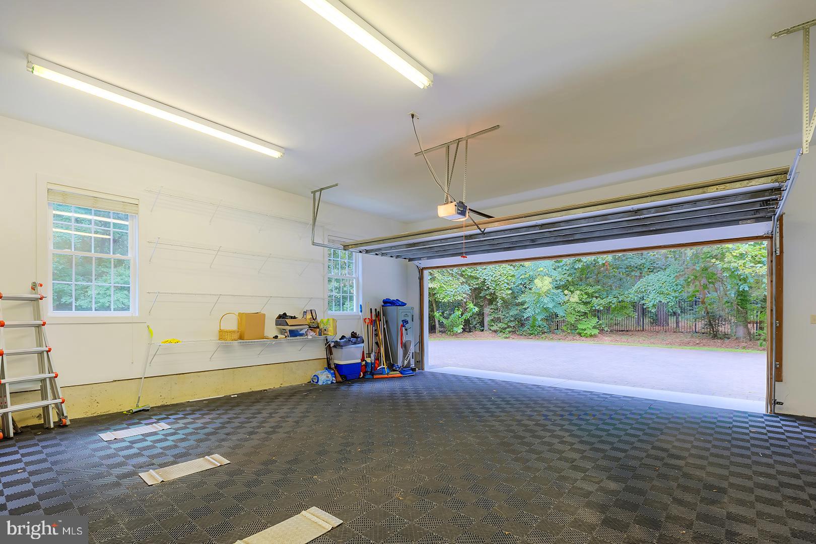 22095 Wilson Road Georgetown, DE 19947 - Photo 95 of 137 Garage with rubber flooring