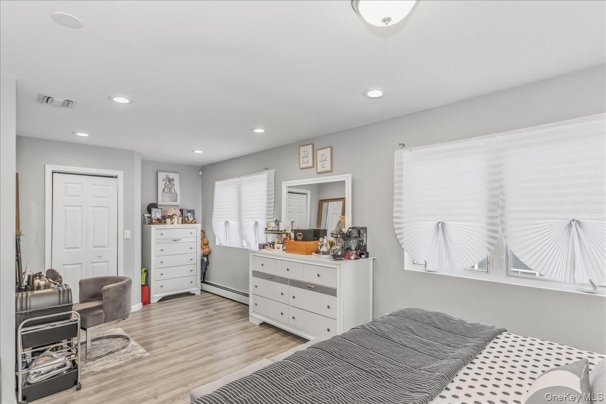 4460 Merrick Road Massapequa, NY 11758 - Photo 12 of 32