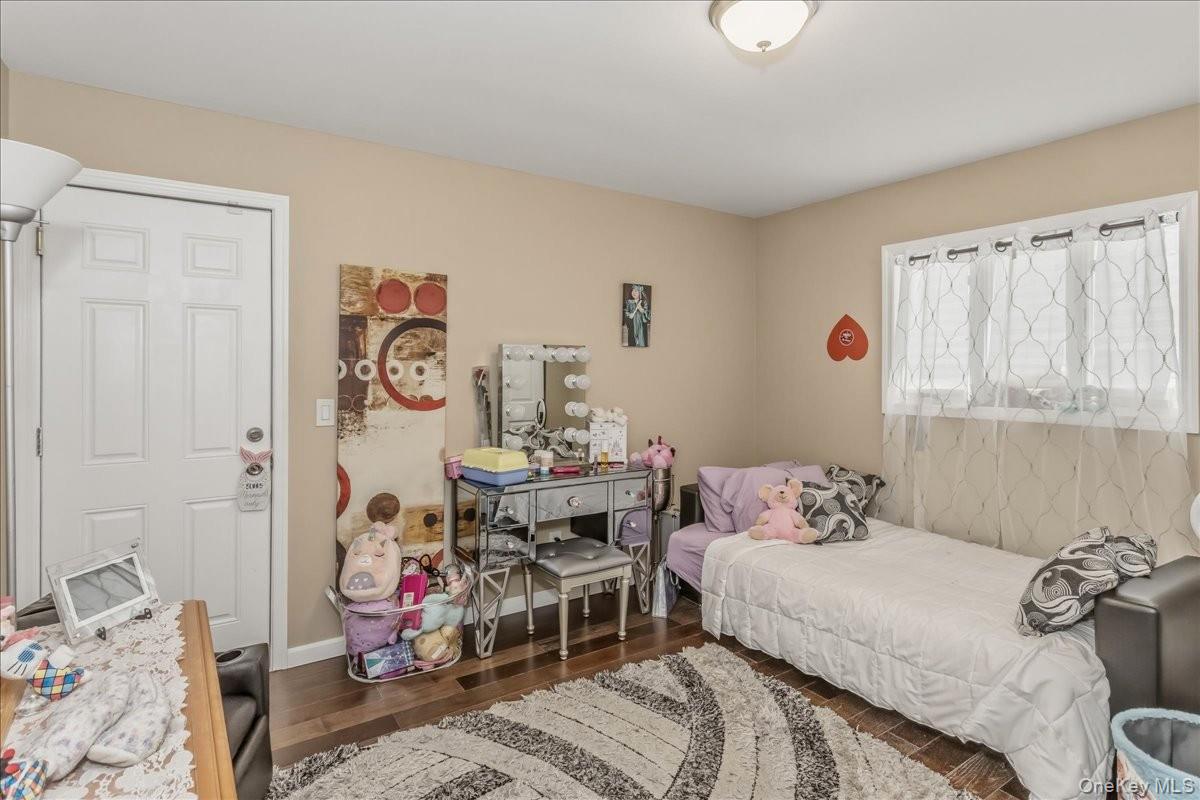 4460 Merrick Road Massapequa, NY 11758 - Photo 20 of 32
