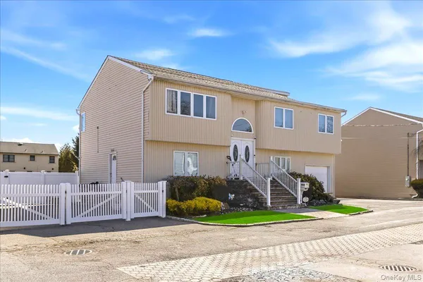 $1,249,999 | 4460 Merrick Road, Massapequa, NY 11758