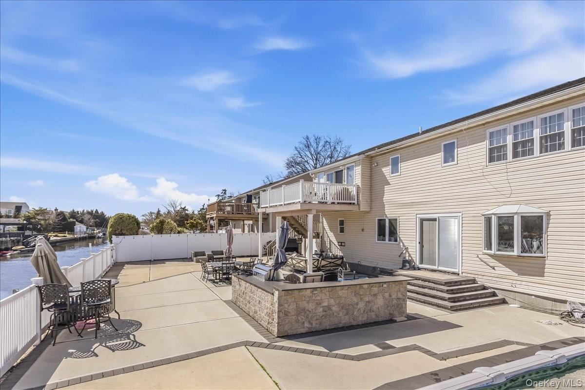 4460 Merrick Road Massapequa, NY 11758 - Photo 28 of 32