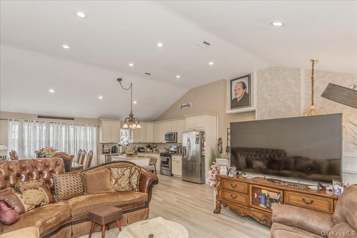 4460 Merrick Road Massapequa, NY 11758 - Photo 3 of 32