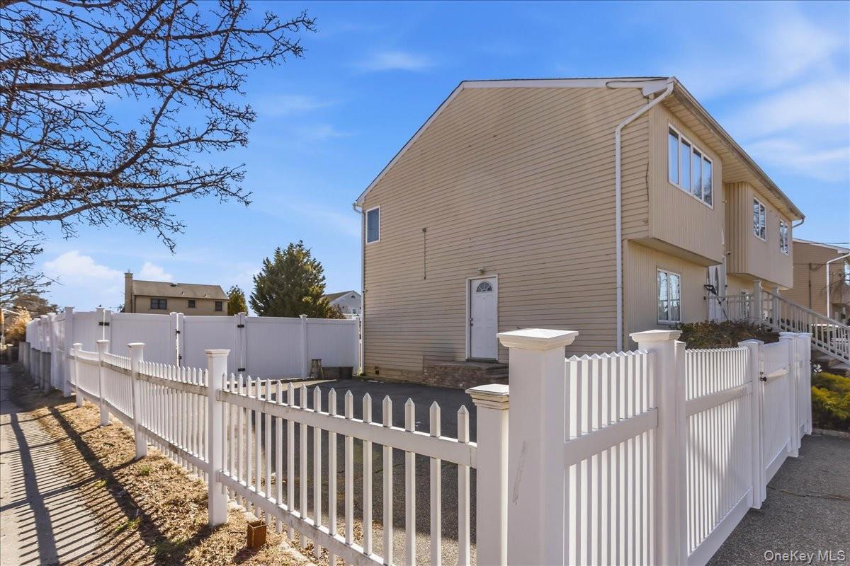 4460 Merrick Road Massapequa, NY 11758 - Photo 31 of 32