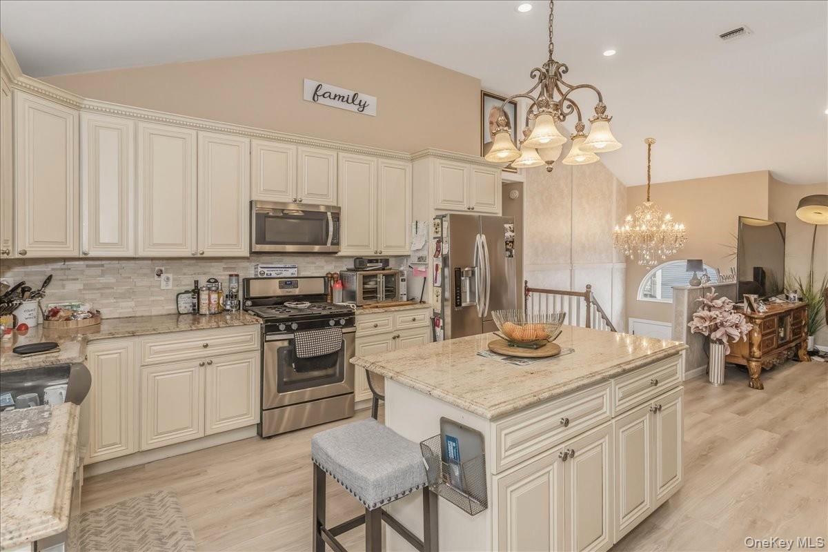 4460 Merrick Road Massapequa, NY 11758 - Photo 5 of 32