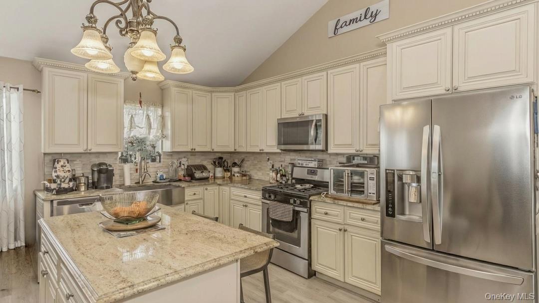 4460 Merrick Road Massapequa, NY 11758 - Photo 7 of 32