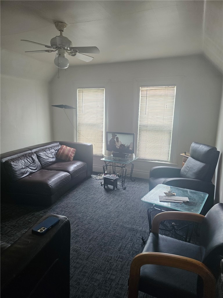 284 Jefferson Avenue Rochester, NY 14608 - Photo 16 of 25