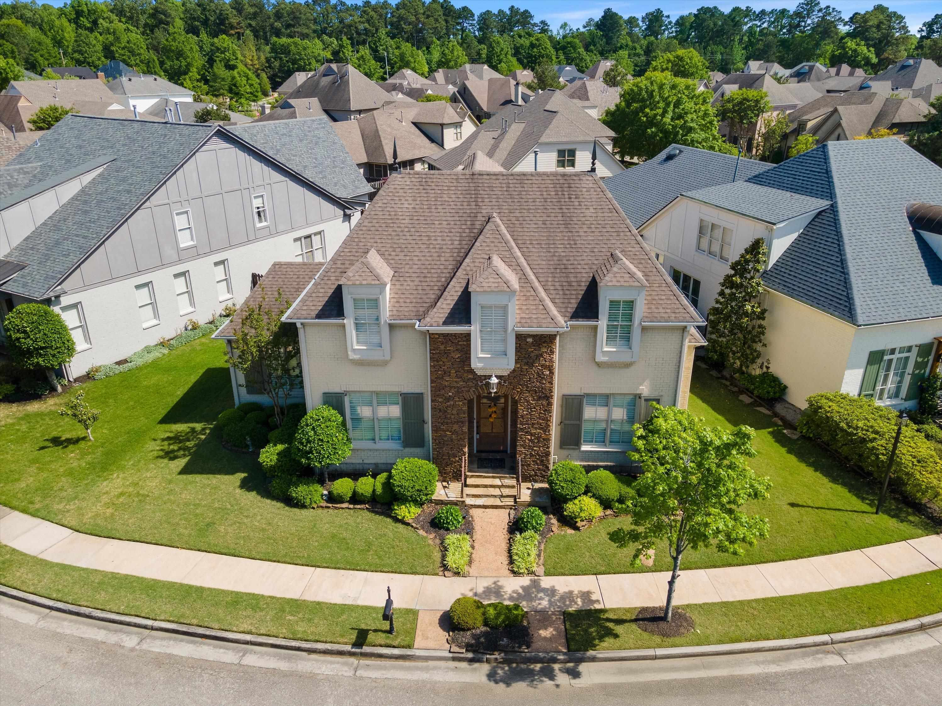 1897 Penshurst Drive Collierville, TN 38017 - Photo 2 of 40