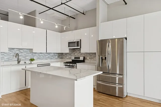 $449,000 | 221 East Cullerton Street, Unit 517, Chicago, IL 60616