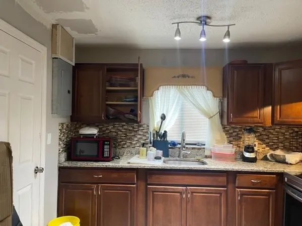 $430,000 | 6361 Northwest 27th Street, Margate, FL 33063